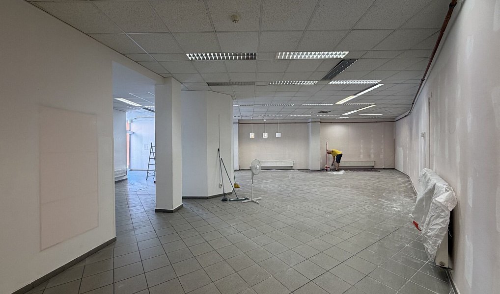 Pronájem obchodních prostor 323 m², Praha – náhled fotky 12