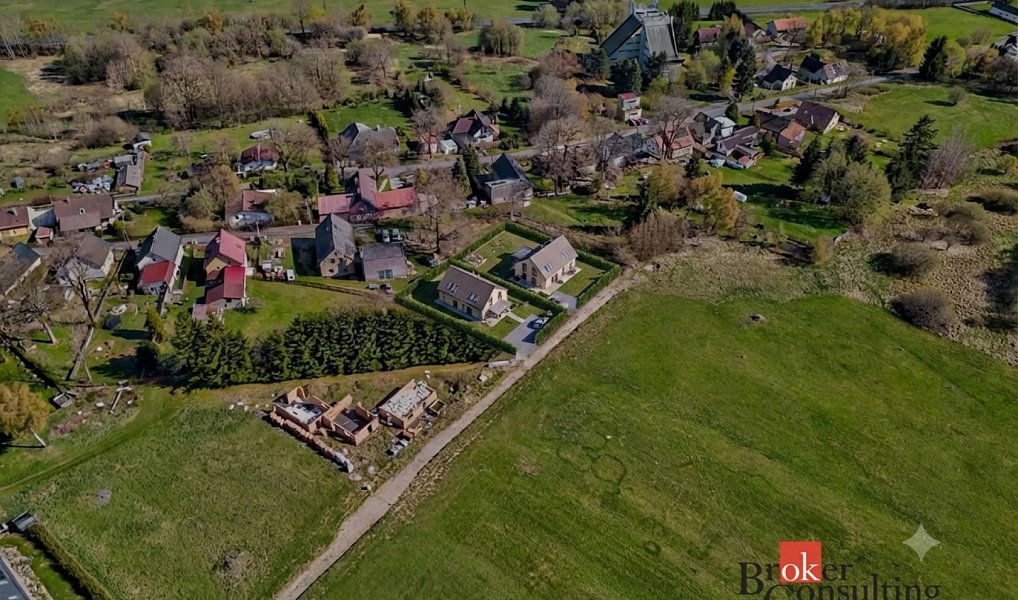 Prodej stavebního pozemku 1 572 m², Zádub-Závišín – náhled fotky 2