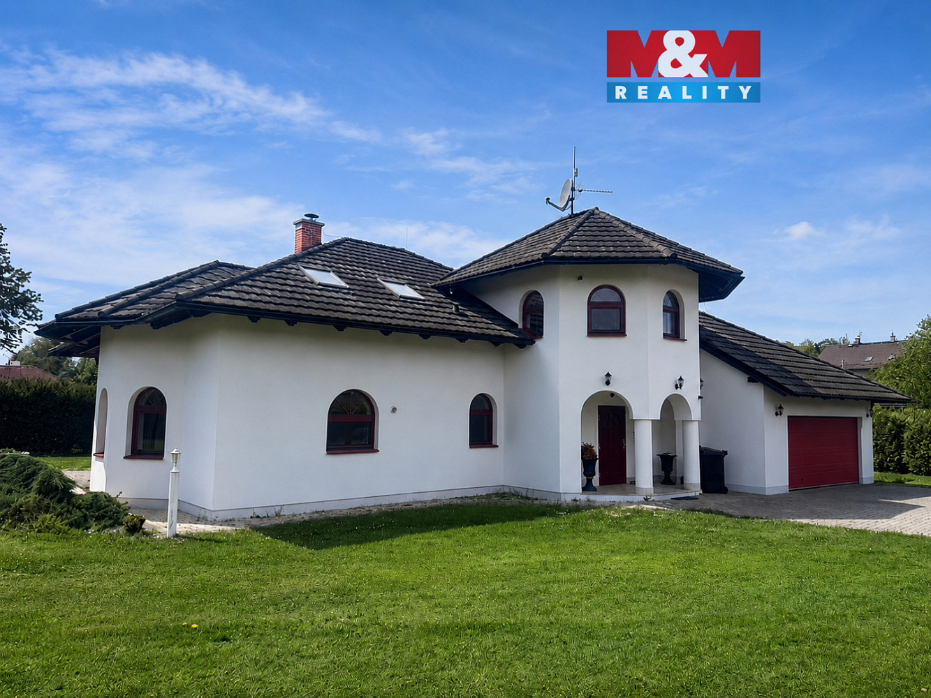 Pronájem domu 300 m² s pozemkem 1 854 m²