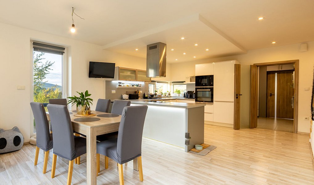 Prodej domu 151 m² s pozemkem 919 m², Dolany – náhled fotky 17