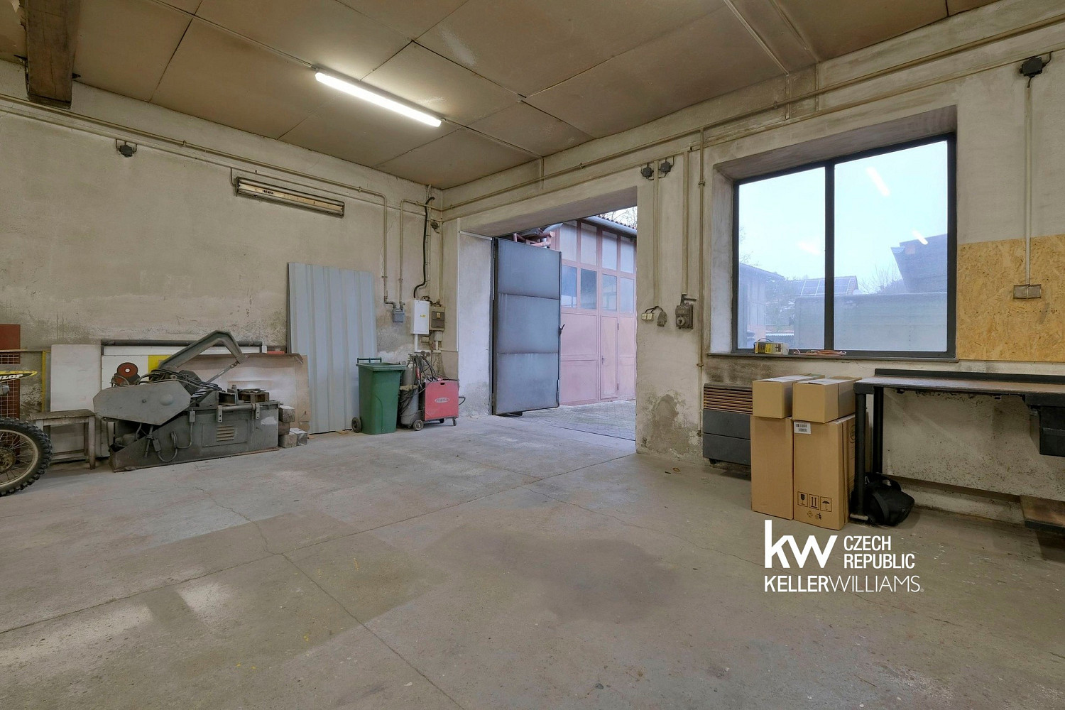 Pronájem skladovacích prostor 100 m² – fotografie 2