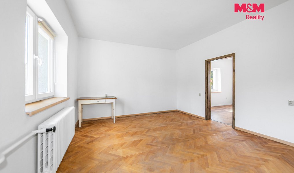 Prodej domu 200 m² s pozemkem 616 m², Plasy – náhled fotky 9
