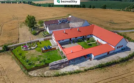 Prodej domu 926 m² s pozemkem 3 061 m², Sedlečko u Soběslavě, okres Tábor