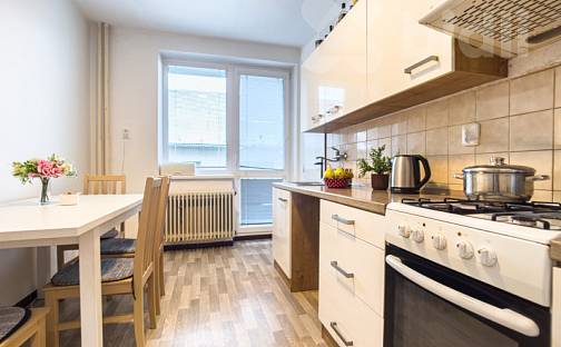 Prodej bytu 3+1 88 m², Uherčice, okres Břeclav