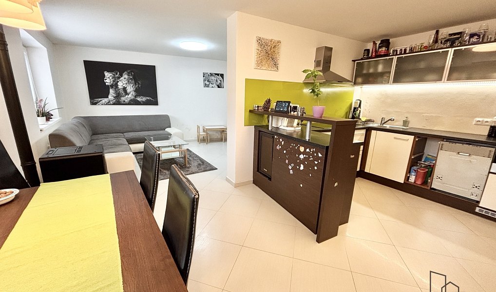 Prodej domu 140 m² s pozemkem 294 m², Litovel – náhled fotky 2