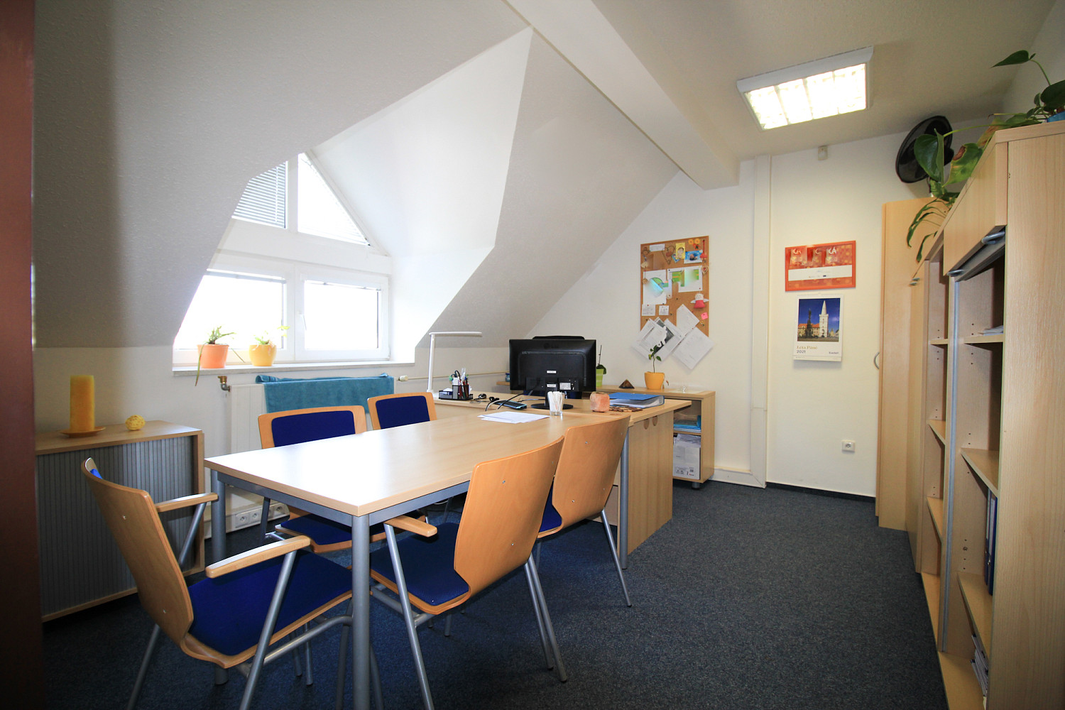 Pronájem kanceláře 75 m² – fotografie 3