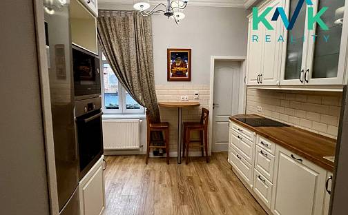 Prodej bytu 4+kk 120 m², Lad. Koubka, Karlovy Vary - Rybáře