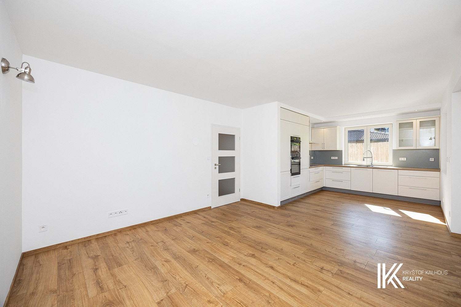 Pronájem domu 107 m² s pozemkem 519 m² – fotografie 2