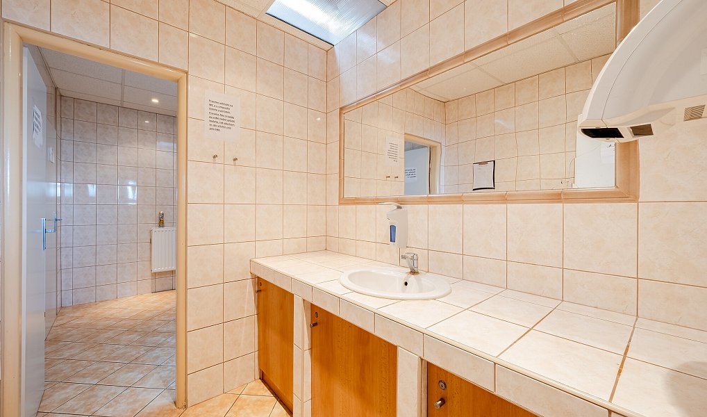 Pronájem kanceláře 14 m², Uherské Hradiště – náhled fotky 6