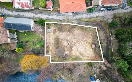 Prodej stavebního pozemku 1 755 m², Hostín u Vojkovic, okres Mělník