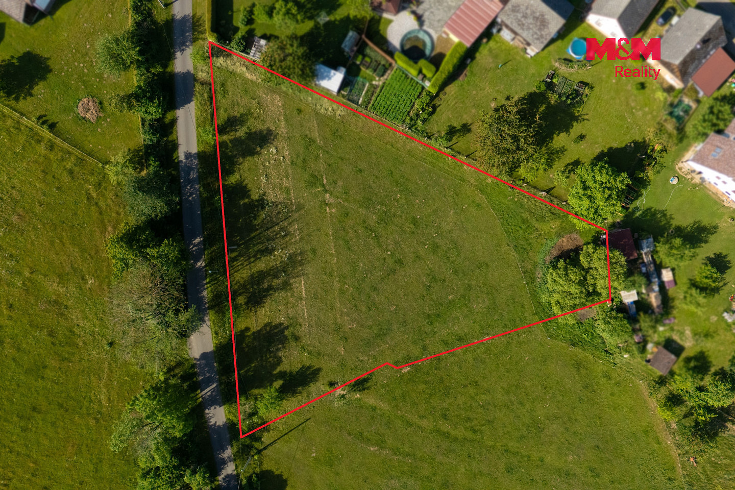 Prodej stavebního pozemku 2 635 m² – fotografie 2