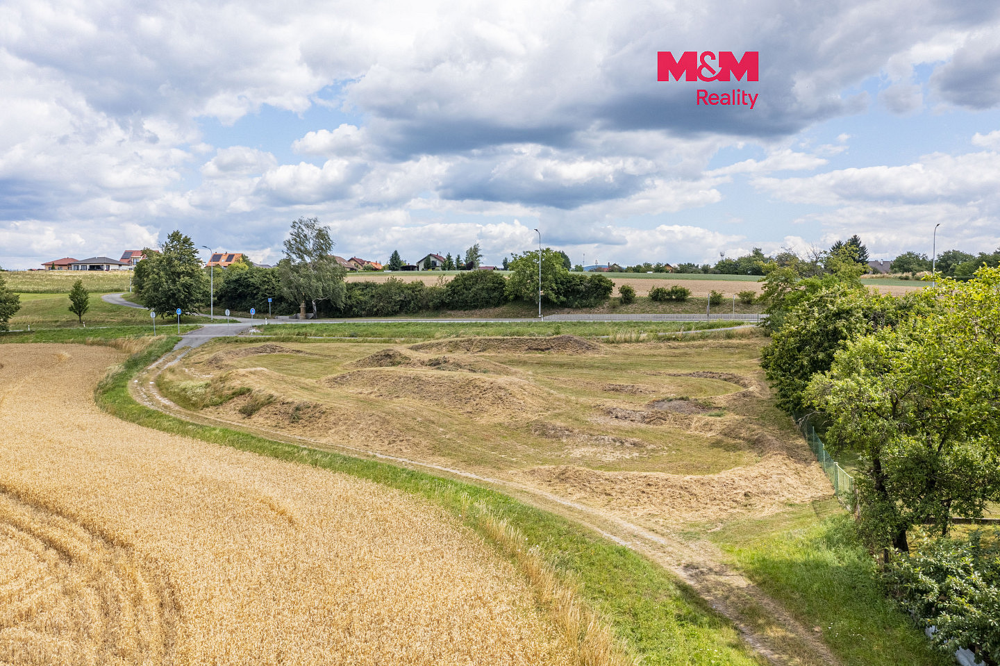 Prodej stavebního pozemku 1 651 m²