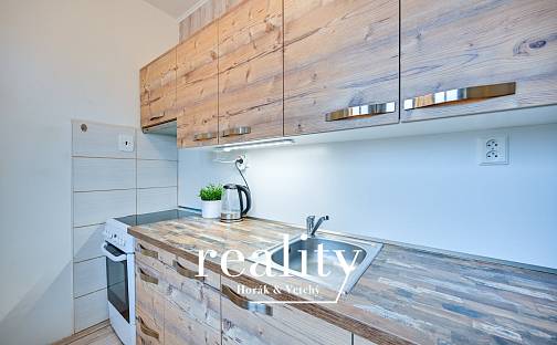 Pronájem bytu 2+1 54 m², Ječmínkova, Olomouc - Holice