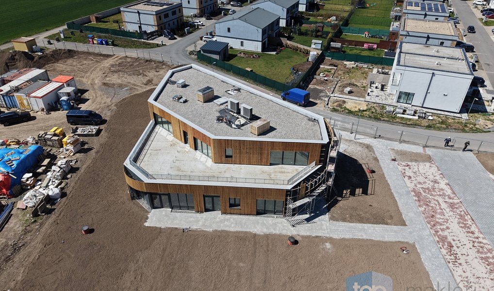 Prodej obchodních prostor 190 m², Horoušany – náhled fotky 9