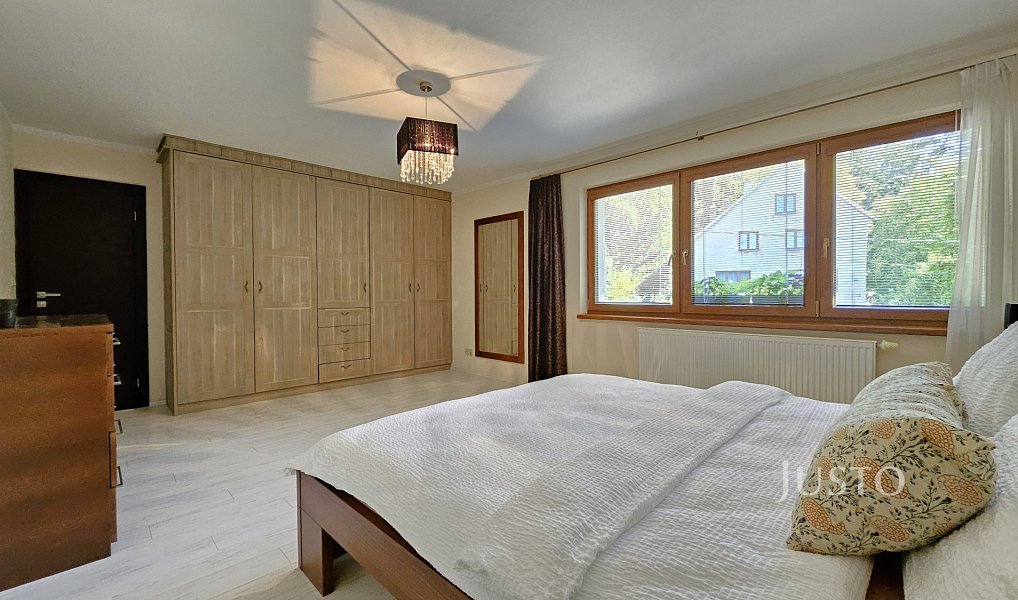 Prodej domu 322 m² s pozemkem 777 m², Písek – náhled fotky 15