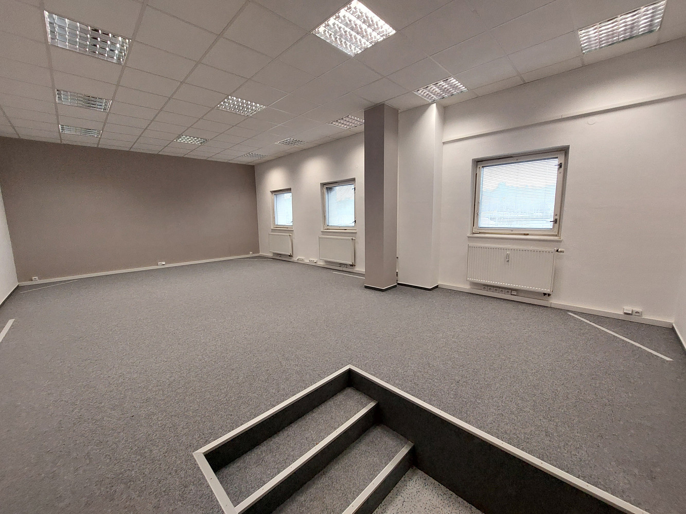 Pronájem kanceláře 25 m² – fotografie 2