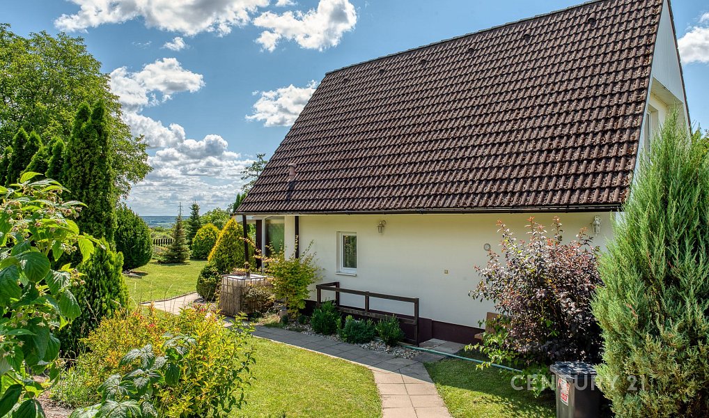 Prodej domu 139 m² s pozemkem 822 m², Dobrovice – náhled fotky 4