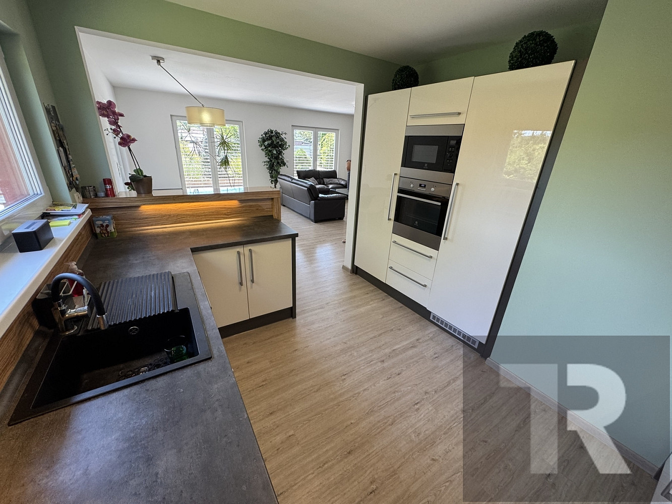 Prodej domu 147 m² s pozemkem 1 050 m² – fotografie 4