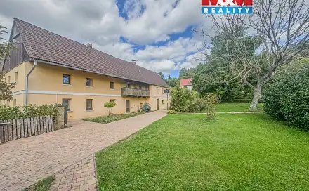Prodej domu 200 m² s pozemkem 2 000 m², Býčkovice, okres Litoměřice