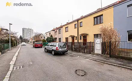 Prodej domu 180 m² s pozemkem 170 m², Kosatcová, Praha 10 - Záběhlice