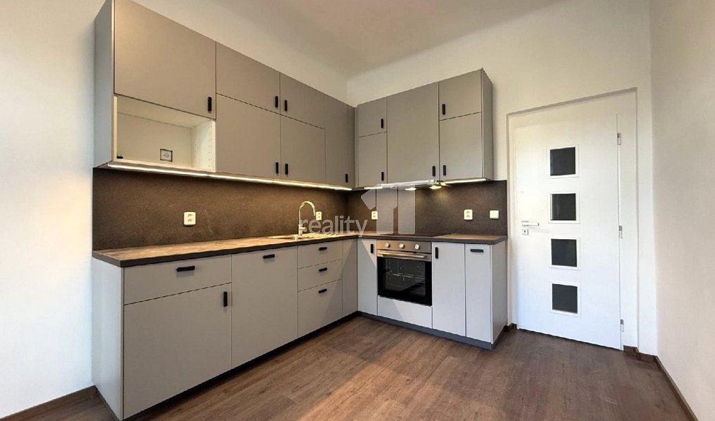 Pronájem bytu 3+1 68 m², Praha – náhled fotky 3