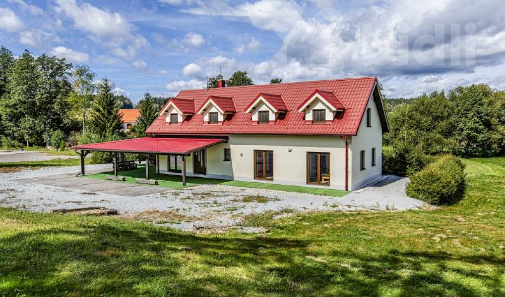 Prodej domu 230 m² s pozemkem 4 000 m², Horní Stropnice – náhled fotky 20