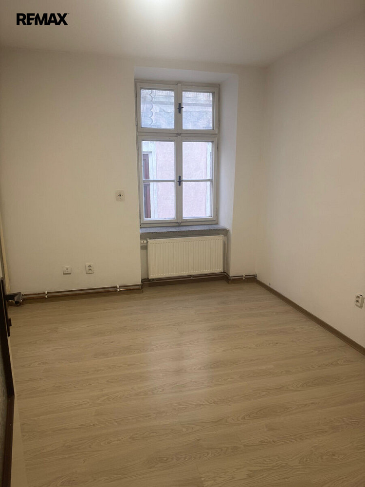 Pronájem bytu 2+kk 41 m² – fotografie 3