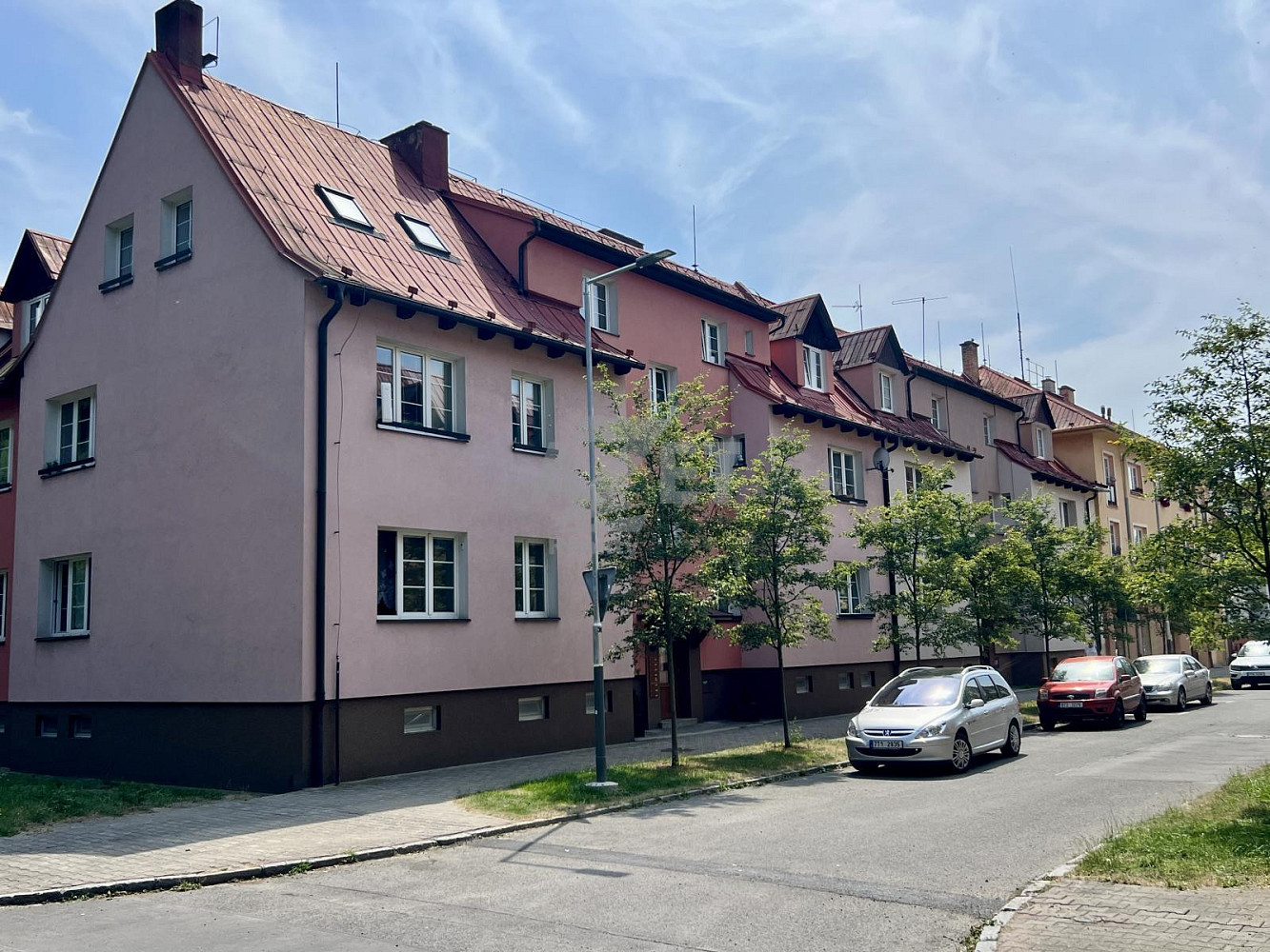 Prodej bytu 2+kk 42 m² – pohled 2