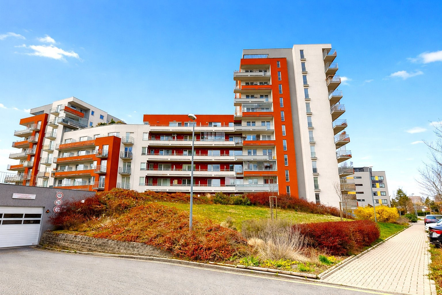 Prodej bytu 3+kk 82 m² – pohled 2