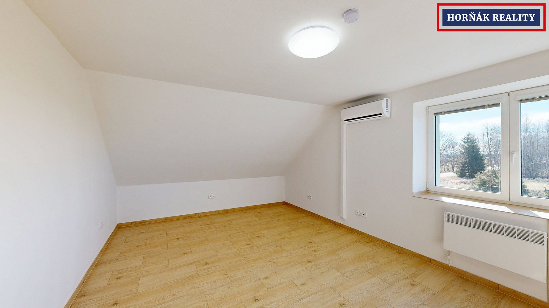 Pronájem bytu 1+kk 32 m² — photo 3