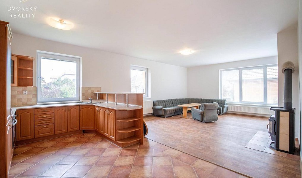 Prodej domu 197 m² s pozemkem 704 m², Křemže – náhled fotky 11