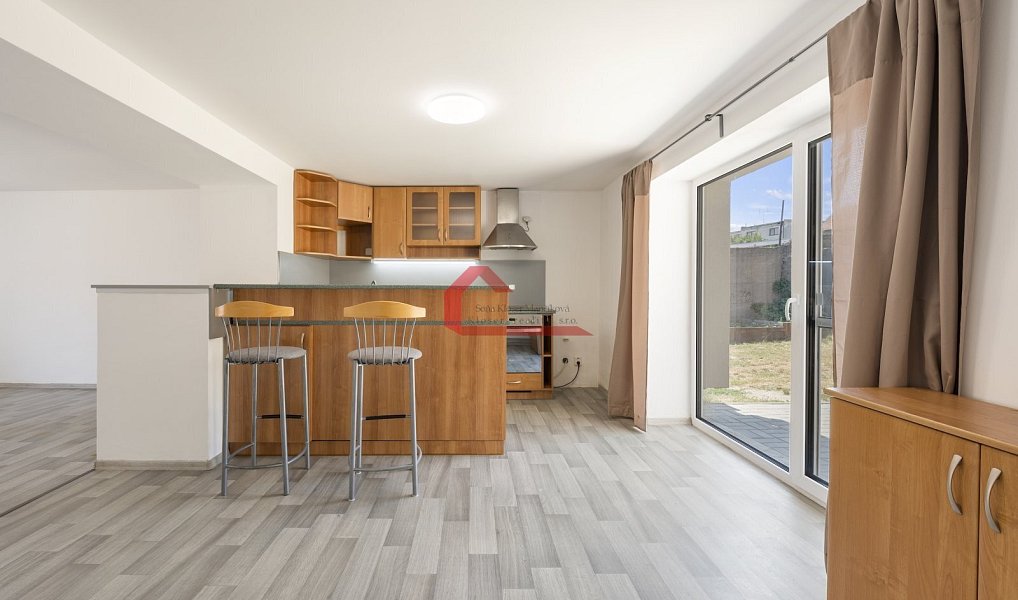 Prodej domu 299 m² s pozemkem 1 352 m², Zaječí – náhled fotky 3