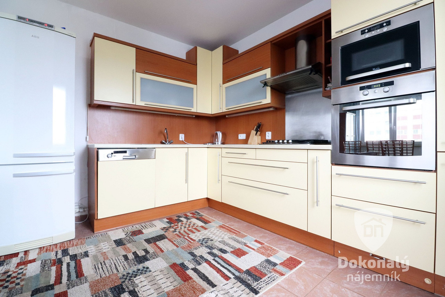 Pronájem bytu 3+kk 65 m² – fotografie 3