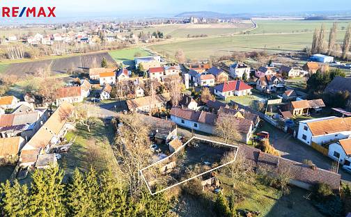 Prodej stavebního pozemku 523 m², Oskořínek, okres Nymburk