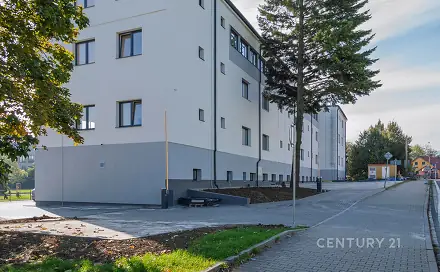 Pronájem parkovacího stání, Nový Jičín, ul. Palackého., Palackého, Nový Jičín