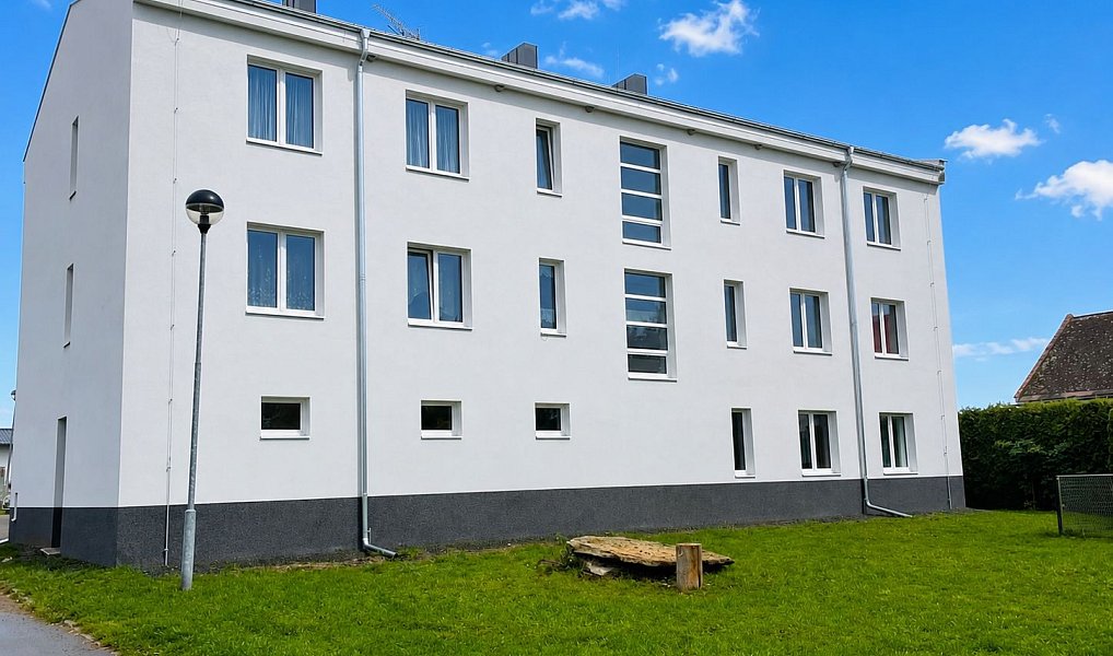 Pronájem bytu 3+1 72 m², Bor – náhled fotky 2