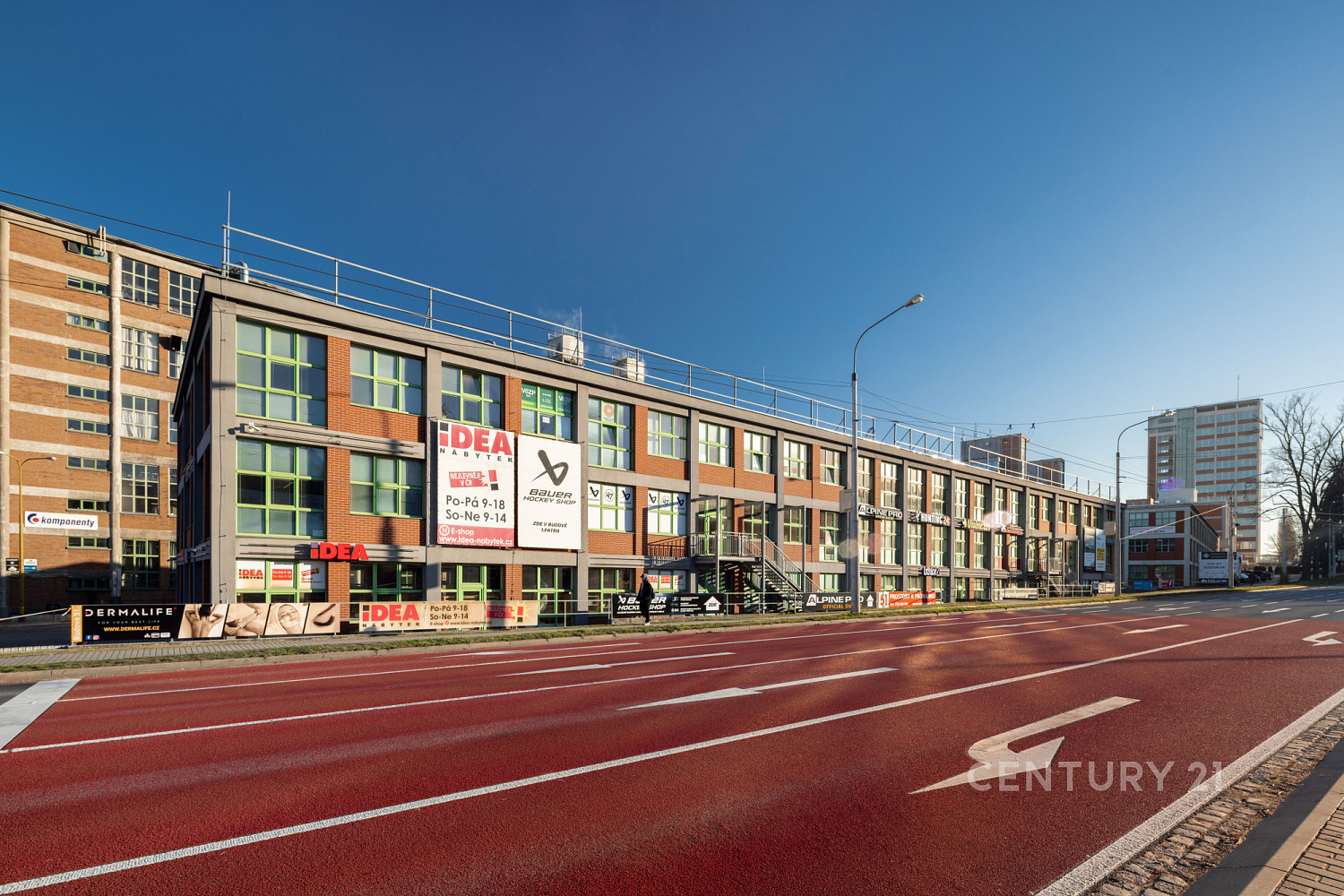 Pronájem výjimečného obchodního prostoru 162 m² Zlín, ul. J. A. Bati (budova 51) – další