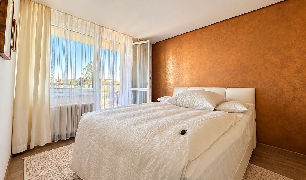 Prodej bytu 3+1 67 m², Hradec Králové – náhled fotky 2