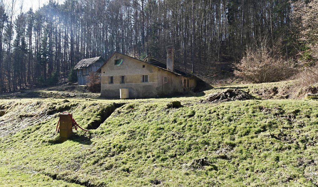Prodej stavebního pozemku 3 659 m², Mšeno – náhled fotky 3