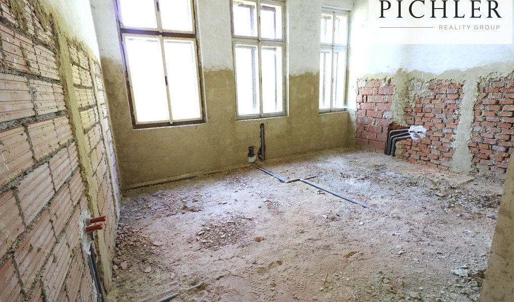 Prodej ubytovacího objektu 940 m², Klokočov – náhled fotky 11