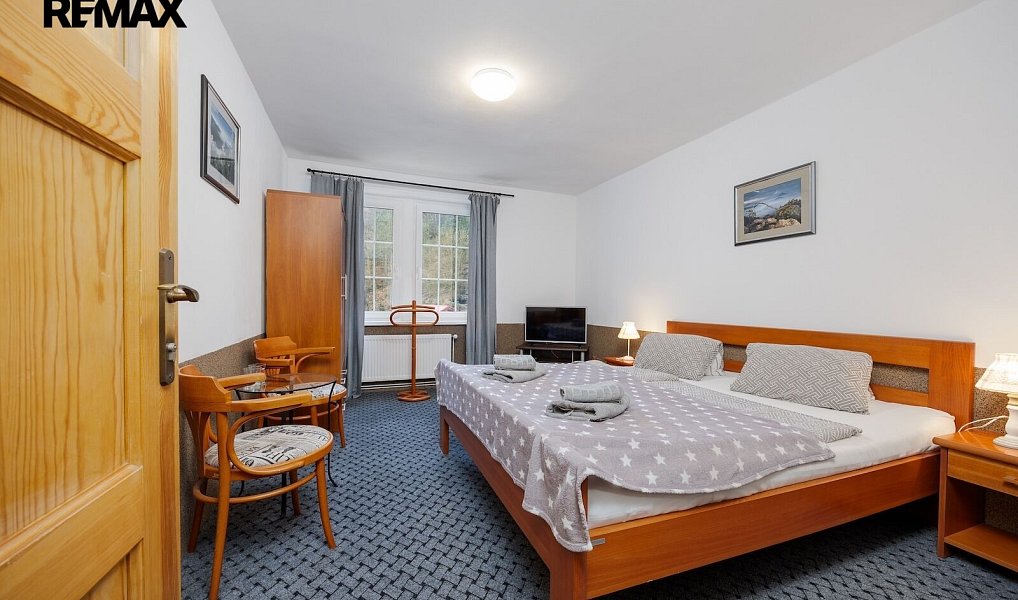 Prodej ubytovacího objektu 435 m², Hřensko – náhled fotky 18