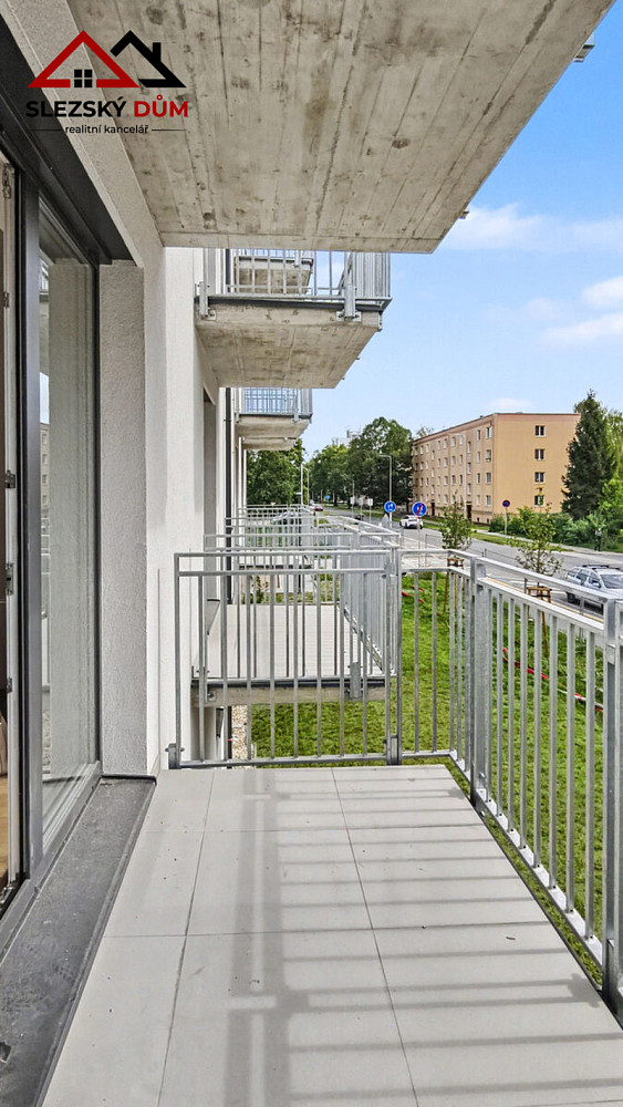 Pronájem bytu 1+kk 34 m² – fotografie 4