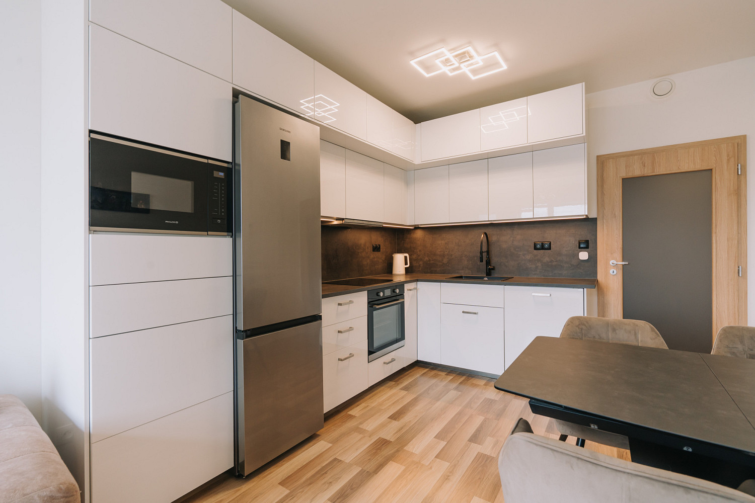 Prodej bytu 4+kk 76 m² — photo 2