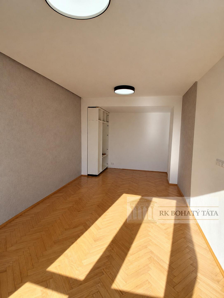 Pronájem bytu 2+1 50 m² – fotografie 3