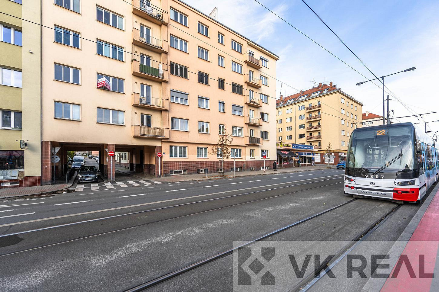 Prodej bytu 2+1 72 m² – pohled 2