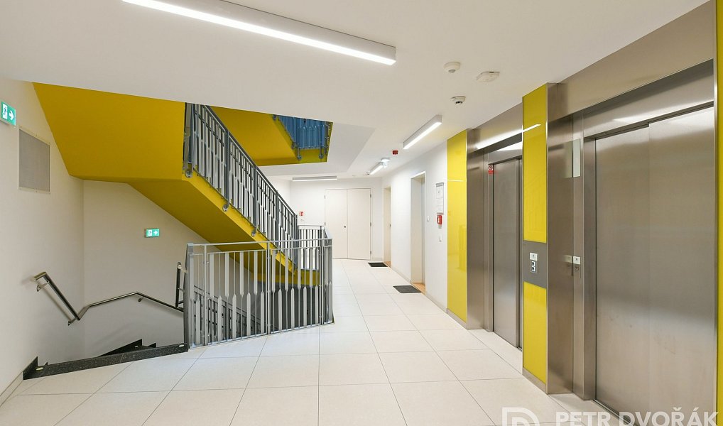 Pronájem bytu 2+kk 58 m², Praha – náhled fotky 17