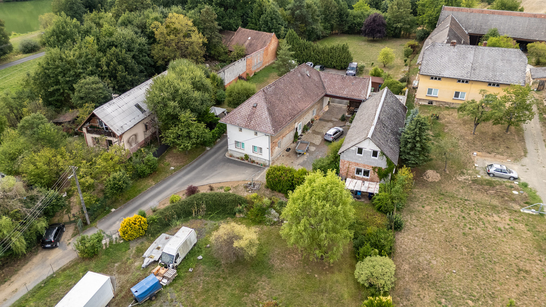 Prodej stavebního pozemku 4 214 m² – fotografie 3