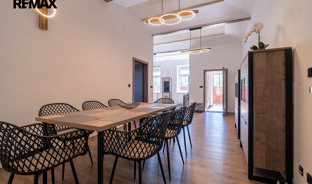 Prodej nájemního domu, činžáku 715 m², Trutnov – náhled fotky 2