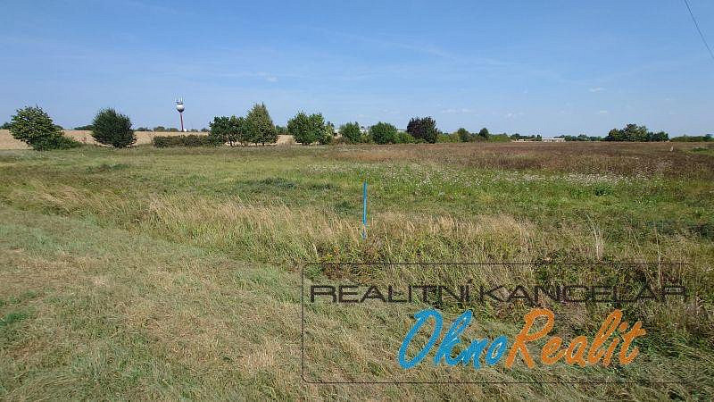 Prodej stavebního pozemku 1 726 m² – fotografie 3
