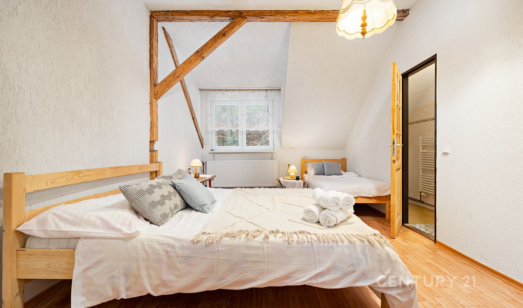 Prodej chaty/chalupy 648 m² s pozemkem 907 m², Strašín – náhled fotky 13